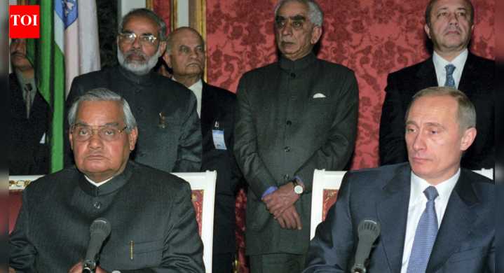 Moscow callback: When Modi first met Putin; photos from 2001 go viral ahead of Russian leader's India visit