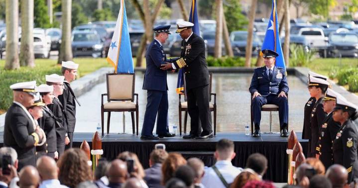 Leadership of US command in Latin America changes hands amid criticism of boat strikes