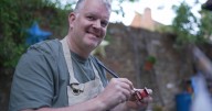 Who is Marvellous Miniature Workshop expert Lee Robinson?