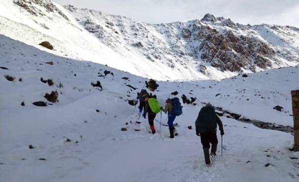 Hallaron con vida a los cinco andinistas que estaban perdidos en Cerro Punta Negra