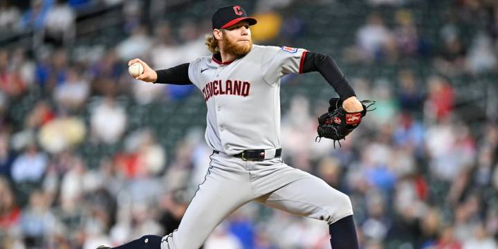 Cardinals claim reliever Zak Kent off waivers