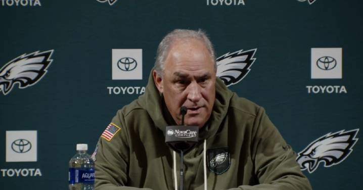 Vic Fangio confirms Jalen Carter is dealing with a shoulder injury