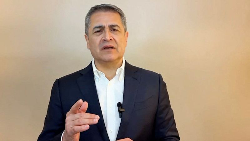 Honduras AG issues international arrest warrant for pardoned ex