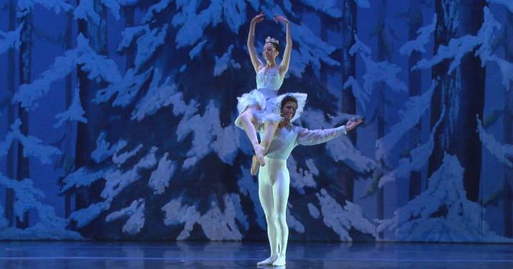 Colorado Conservatory of Dance performs updated version of "The Nutcracker"