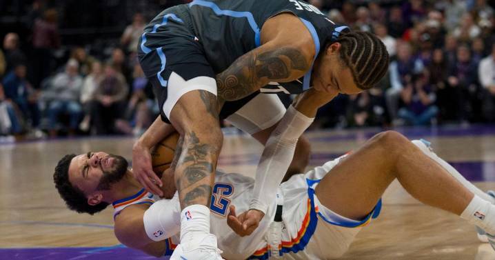Thunder improve to 23-1 with 15th straight victory, routing Jazz 131