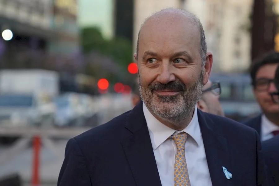 Sturzenegger afirmó que la reforma laboral regirá para la totalidad del empleo privado