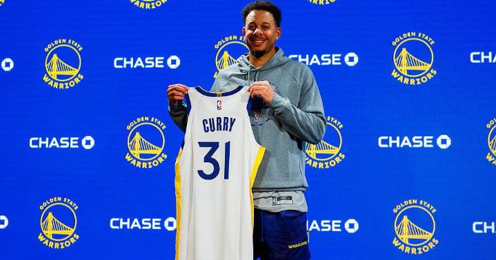 Seth Curry rejoins Warriors as planned to reunite with older brother Stephen Curry