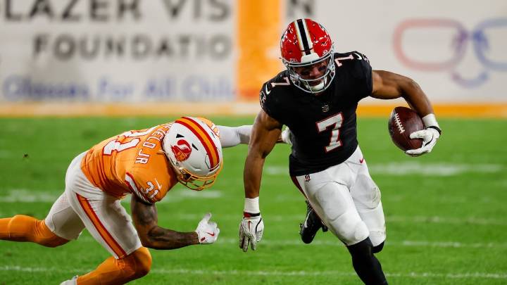 Last week was bad, this was worse. Bucs blow late lead, lose to Falcons