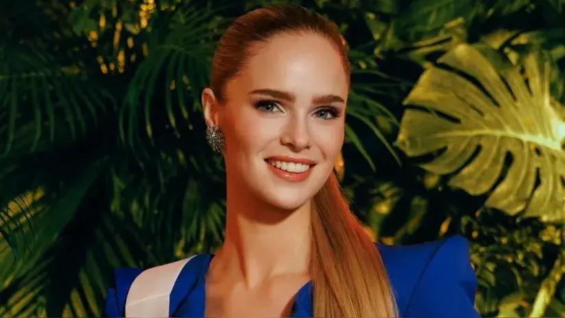 Inna Moll, Miss Chile, denuncia que la Organización Miss Universo no ha visitado a Miss Jamaica tras la caída que la dejó en UCI