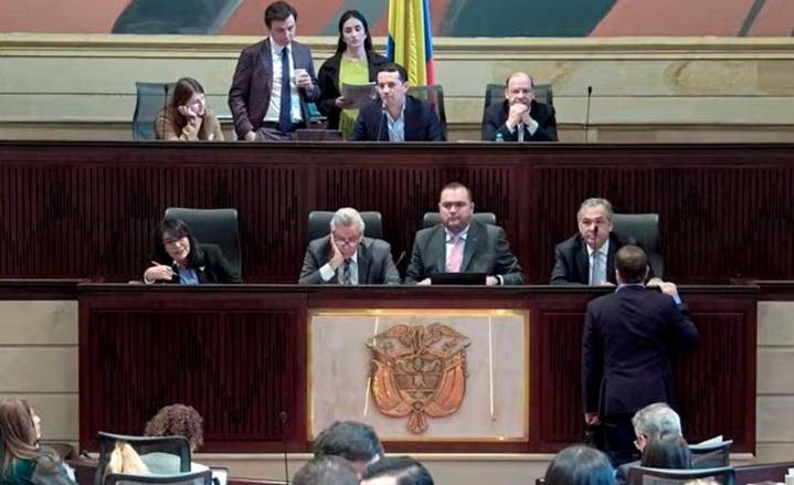 Proyecto de reforma tributaria vuelve a debate en el Congreso