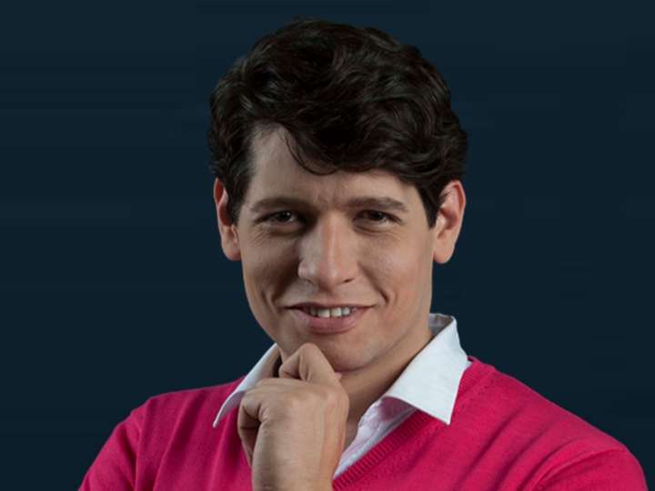 ¡Descubre a Alex Moreno: la estrella venezolana que hace brillar la Navidad en Filadelfia! 🎤✨