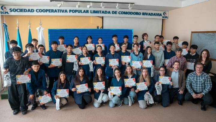 Concluyeron las prácticas de estudiantes secundarios