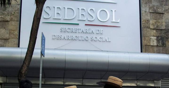 FGR recupera más de 62 millones de pesos por desvíos detectados en Sedesol y UIEM