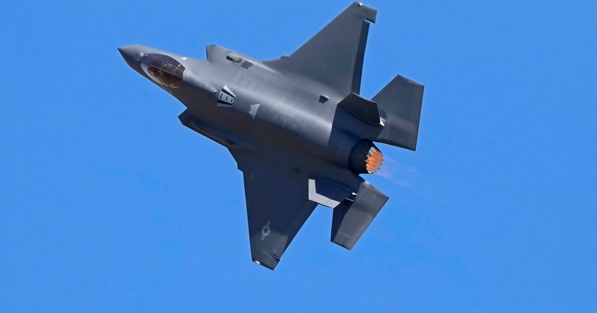 New fighter jets: What matters most to Canadians?