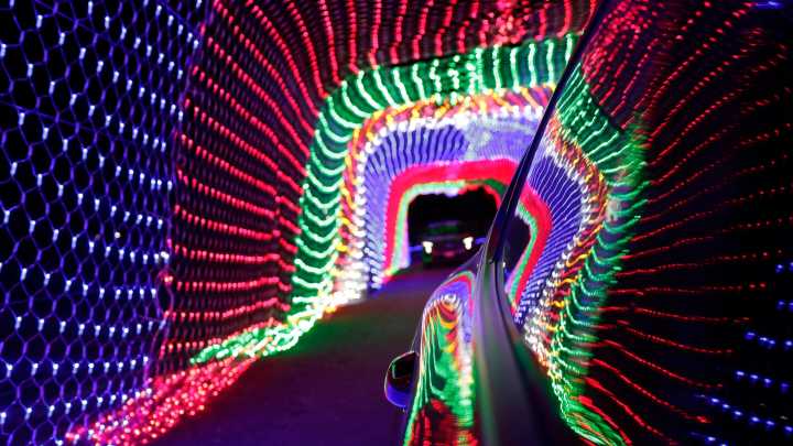 Things to do this weekend in include Gamblers, Glam Band, Rudolph run