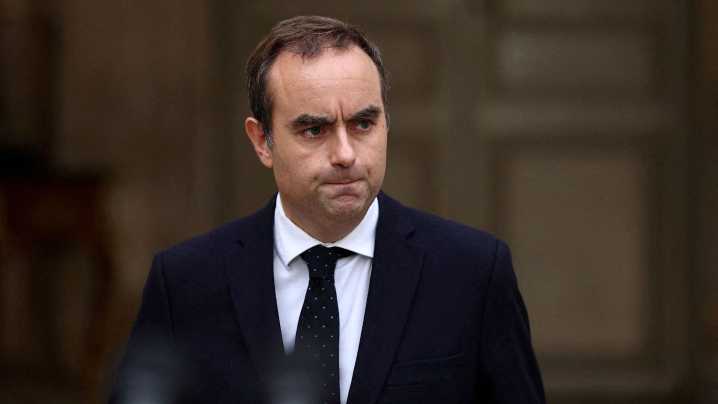 El primer ministro francés salva el puesto al adoptarse in extremis las cuentas de la Seguridad Social