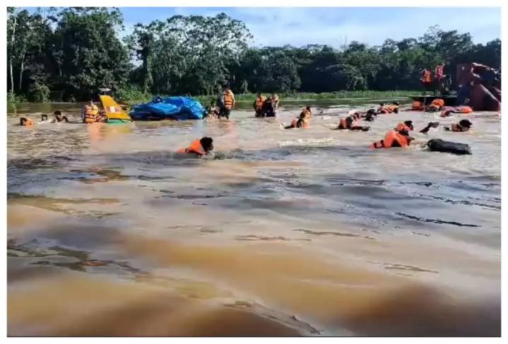 Derrumbe en el río Ucayali hunde dos embarcaciones: 12 muertos y decenas de desaparecidos en Perú