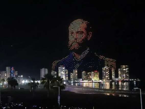 Año Nuevo 2026 en Iquique: Aprueban show de drones con polémico aumento de presupuesto