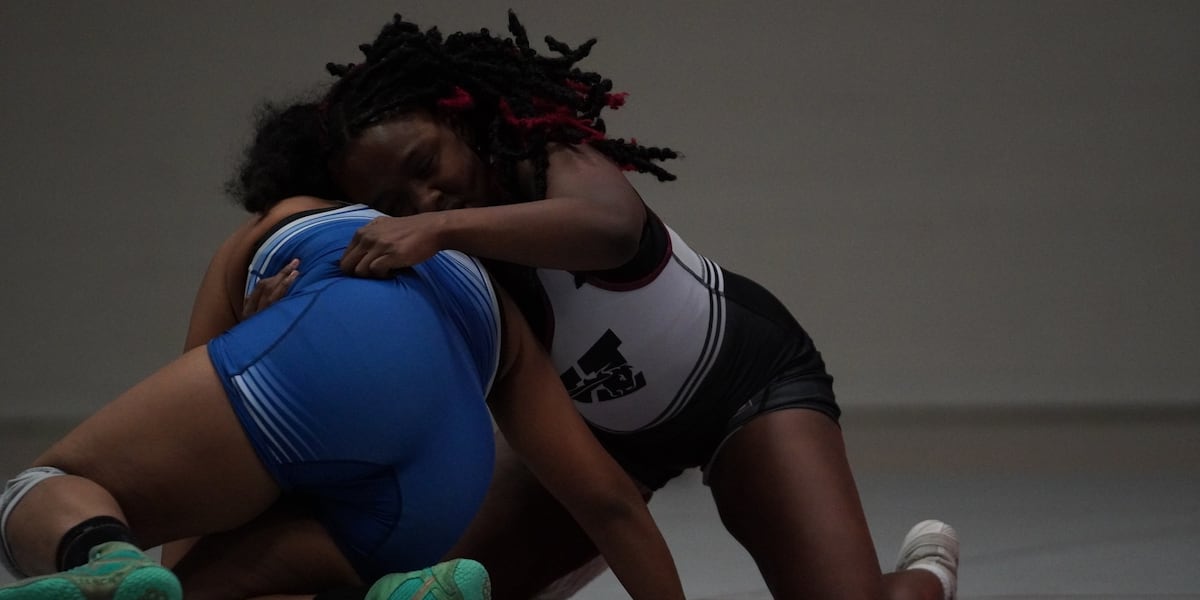 Hastings women’s wrestling sweeps home triangular