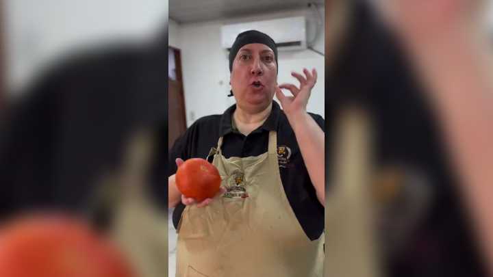 Una cocinera experta italiana desvela el error que arruina el sabor de tus tomates: "Pierde aroma, textura y sabor"