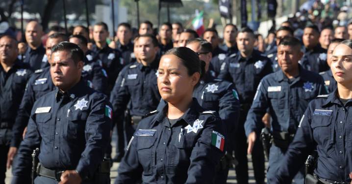 Tijuana proyecta alza salarial del 16 % para policías municipales