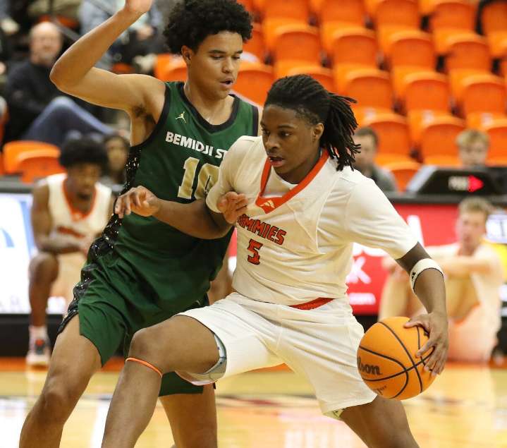 Jimmie basketball teams split on Thursday