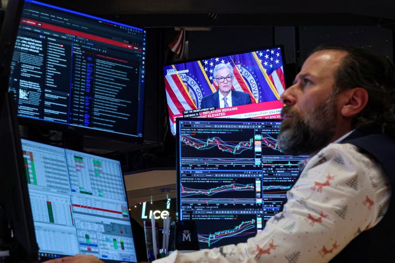 Morning Bid: Oracle crashes Powell's party