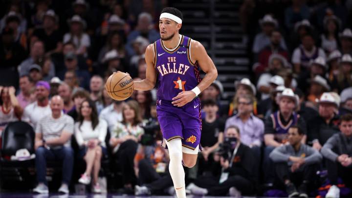 Suns' Devin Booker out at least week with right groin strain