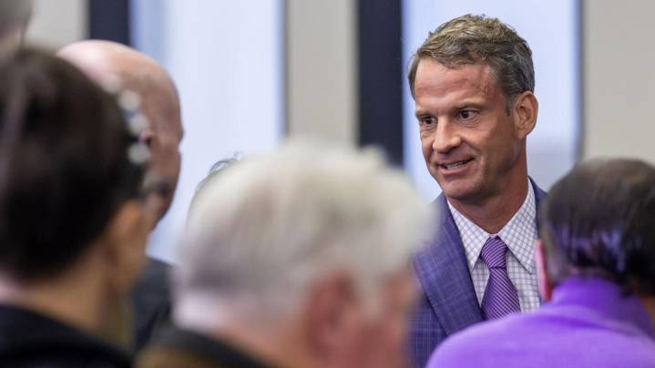 A four-star offensive lineman, once committed to LSU, has flipped his signature to Alabama