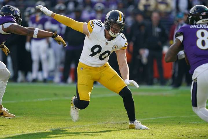 Steelers' T.J. Watt has surgery for collapsed lung