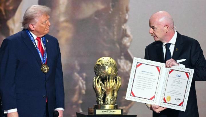 Donald Trump recibió el Premio de la Paz de la FIFA "por promover la unidad en el mundo"