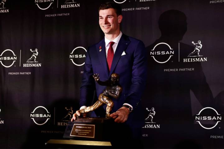 Fernando Mendoza Wins 2025 Heisman Trophy, Dedicates It to His Mom
