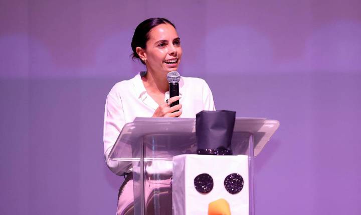 Celebra Ana Paty Peralta festival navideño de las niñas y niños de los CADI y CAI