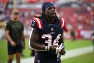 Patriots sign RB to active roster, elevate DT for game vs. Bills