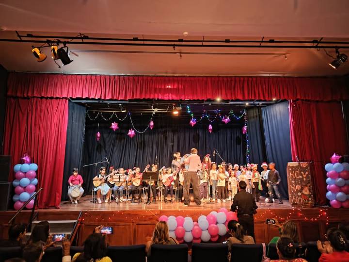 Escuela de Música Sebastián Echeverría Lozano brilla en 3er día de Expocultura 2025