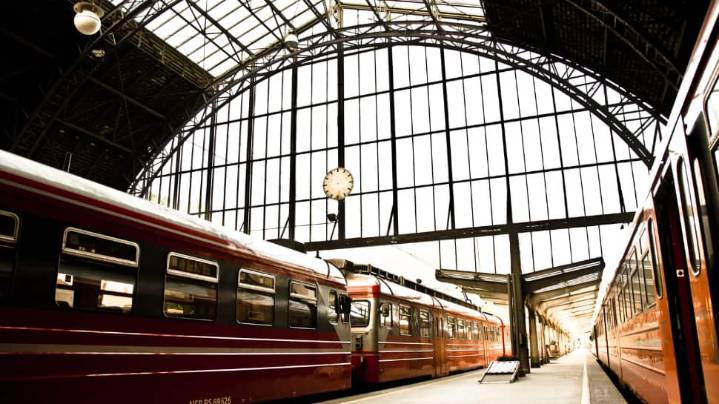 India's Largest Railway Station: 23 Platforms, Handles Over 1 Million Passengers Every Day; Not In UP, Or Delhi, It's In...
