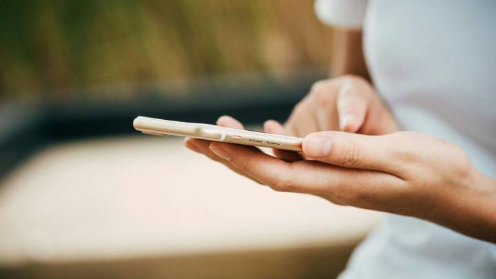 Una madre organiza el secuestro de su hija con discapacidad mental para que deje de hablar con un extraño vía online