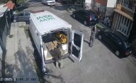 VIDEO: Usan ambulancia del IMSS para transportar azulejos en Cuautitlán Izcalli