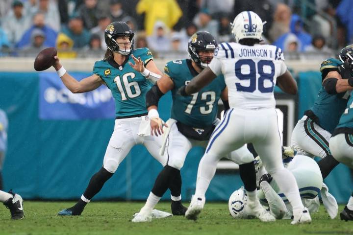 Deadspin | Jaguars throttle Colts, take sole possession of first in AFC South