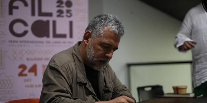 ‘Estado de fuga 1986’: Mario Mendoza recordó cómo fue su primer contacto con Campo Elías Delgado, autor de la masacre de Pozzeto