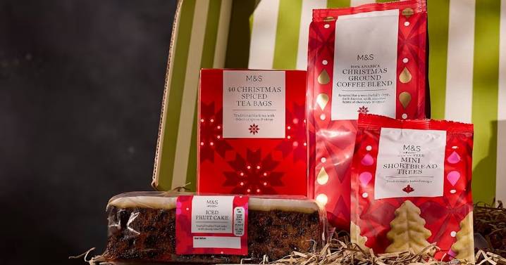 Marks and Spencer shoppers snapping up heavily reduced Christmas food hamper in deal stack