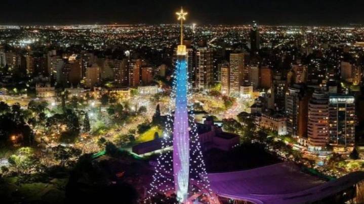 El centro de Córdoba en modo fiestas: 3 y 6 cuotas todo el mes y horarios extendidos