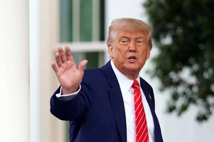 Trump confirmó que habló con Maduro