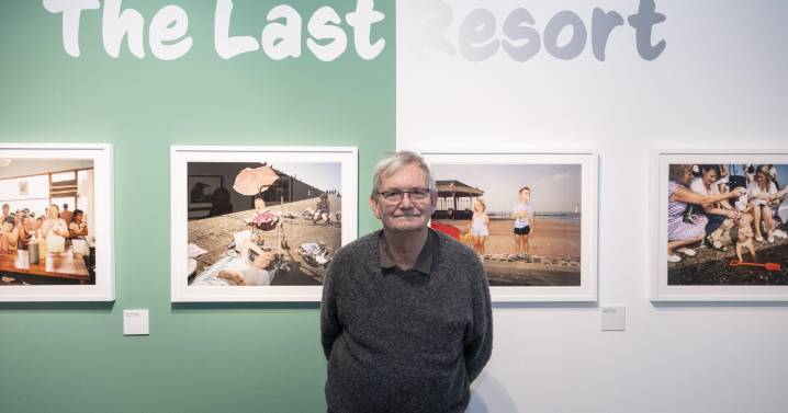 Muere el icónico fotógrafo británico de la agencia Magnum Martin Parr a los 73 años
