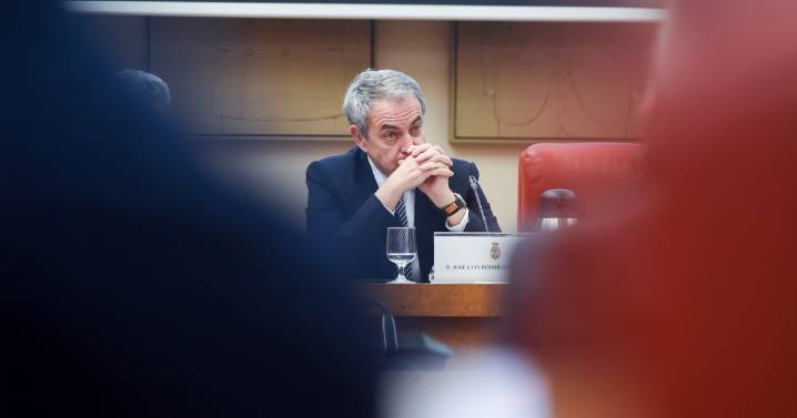 Zapatero niega que le pueda perjudicar la detención de la cúpula de Plus Ultra