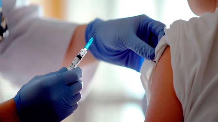 Rusia produce las tres primeras series de prueba de una vacuna contra el cáncer