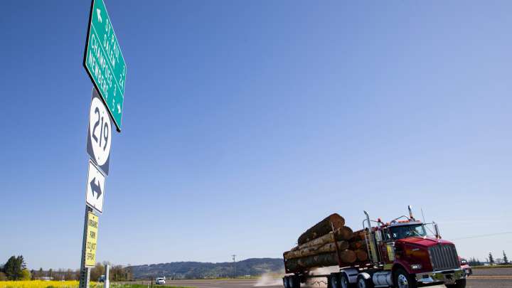 As Trumps clamps down on truckers, Kentucky communities will feel the hit