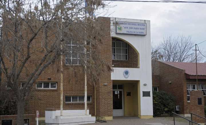 Se pelearon y le arrancó un pedazo de oreja