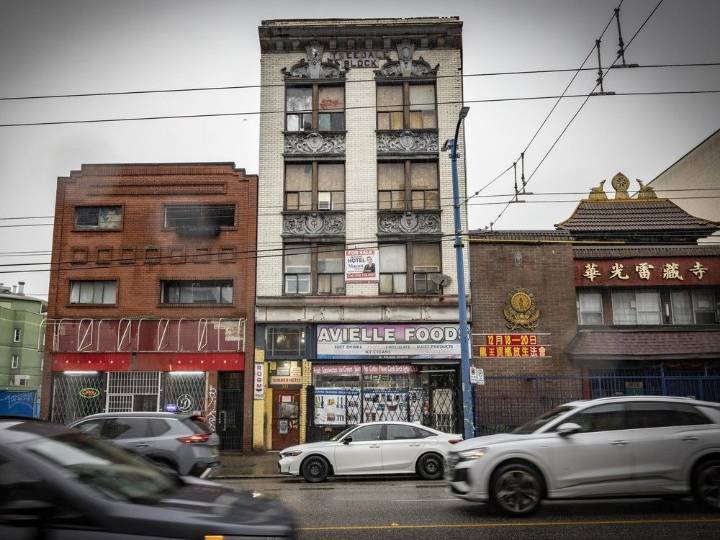 Owner of Vancouver's Tweedale Block gets five weeks to save it from demolition
