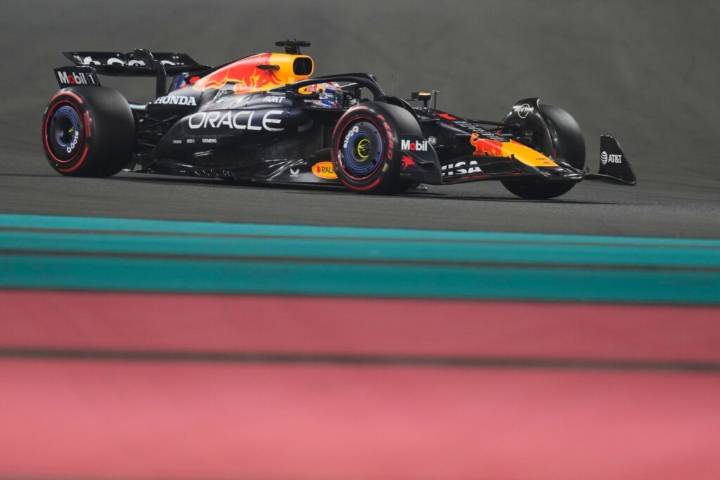 Verstappen takes pole position for F1 title-deciding Abu Dhabi GP ahead of Norris and Piastri